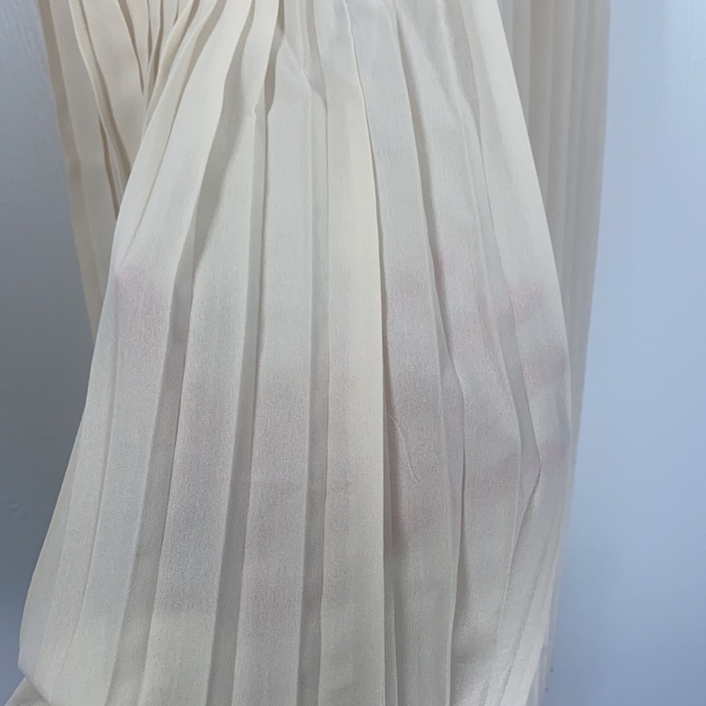 Pink Martini - Soft Chambray and Cream Pleated MIDI Dress Size Medium - Picture 10 of 11